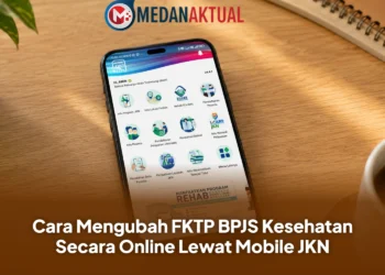 Peserta BPJS Kesehatan mengubah FKTP secara online melalui aplikasi Mobile JKN menggunakan smartphone.