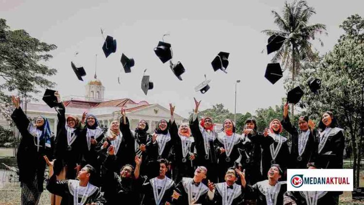 Daftar 3 Universitas Terbaik di Surabaya 2026 Berdasarkan UniRank & BAN-PT