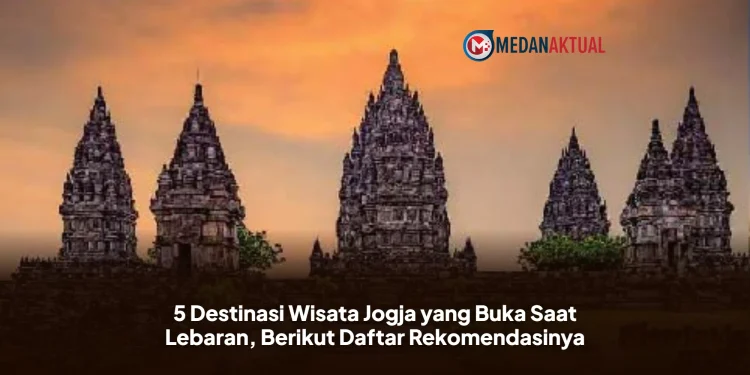 Yogyakarta atau Jogja selalu menjadi destinasi favorit saat libur Lebaran. Selain dikenal sebagai kota budaya, Jogja juga menawarkan banyak pilihan wisata yang tetap buka saat Idul Fitri, mulai dari pantai, wisata alam, hingga situs sejarah. Bagi kamu yang mudik atau sengaja liburan ke Jogja saat Lebaran, tidak perlu khawatir kehabisan tempat wisata. Sejumlah destinasi tetap beroperasi normal dan siap menyambut wisatawan dengan berbagai pengalaman menarik. Wisata Jogja Tetap Buka Saat Lebaran Saat momen Lebaran, sebagian besar tempat wisata di Jogja tetap buka, bahkan menjadi lebih ramai dari biasanya. Hal ini karena Jogja sudah dikenal sebagai kota wisata yang siap menyambut lonjakan pengunjung saat musim liburan. Namun, penting bagi kamu untuk mengetahui wisata Jogja yang buka saat Lebaran lengkap dengan jam operasional dan harga tiket, agar liburan lebih terencana. 5 Rekomendasi Wisata Jogja yang Buka Saat Lebaran Melansir Jackholidays.com, berikut daftar tempat wisata di jogja yang buka saat lebaran 1. Pantai Drini Pantai Drini menjadi salah satu destinasi favorit di kawasan Gunungkidul yang cocok untuk liburan keluarga saat Lebaran. Pantai ini memiliki pasir putih yang bersih dengan ombak yang relatif tenang di beberapa sisi. Keunikan Pantai Drini terletak pada pulau karang kecil yang membelah area pantai, sehingga menciptakan dua karakter ombak yang berbeda. Kamu bisa bersantai, bermain pasir, atau sekadar menikmati pemandangan laut yang menenangkan. Alamat: Desa Banjarejo, Tanjungsari, Gunungkidul Jam buka: 24 jam Harga tiket: Rp15.000 2. Goa Pindul Jika kamu mencari wisata petualangan, Goa Pindul wajib masuk dalam daftar. Tempat ini terkenal dengan aktivitas cave tubing, yaitu menyusuri sungai bawah tanah menggunakan ban pelampung. Selama perjalanan, kamu akan melihat stalaktit dan stalagmit yang indah, serta merasakan sensasi berbeda menjelajahi gua alami. Cocok untuk kamu yang ingin pengalaman liburan yang lebih seru dan aktif. Alamat: Gelaran 2, Karangmojo, Gunungkidul Jam buka: 07.00–16.00 WIB Harga tiket: Mulai Rp40.000 3. Taman Sari Yogyakarta Taman Sari merupakan situs bersejarah yang berada di dalam kawasan Keraton Yogyakarta. Tempat ini dulunya digunakan sebagai taman kerajaan dan tempat pemandian keluarga sultan. Kini, Taman Sari menjadi destinasi wisata edukatif yang cocok dikunjungi bersama keluarga. Arsitekturnya yang unik dan nilai sejarahnya yang kuat membuat tempat ini menarik untuk dijelajahi sekaligus berfoto. Alamat: Patehan, Kraton, Yogyakarta Jam buka: 09.00–15.00 WIB Harga tiket: Mulai Rp10.000 4. Candi Prambanan Candi Prambanan merupakan salah satu situs warisan budaya terbesar di Indonesia yang wajib kamu kunjungi saat di Jogja. Kompleks candi ini menawarkan keindahan arsitektur Hindu yang megah dan penuh sejarah. Selain berkeliling candi, kamu juga bisa menikmati suasana matahari terbenam yang membuat pemandangan semakin dramatis. Tempat ini cocok untuk wisata edukasi sekaligus menikmati keindahan budaya. Alamat: Jalan Raya Solo–Yogyakarta, Prambanan, Sleman Jam buka: 06.30–17.00 WIB Harga tiket: Mulai Rp25.000 5. The Lost World Castle The Lost World Castle dikenal sebagai destinasi wisata unik dengan konsep negeri dongeng. Bangunannya menyerupai kastil dengan latar belakang Gunung Merapi yang gagah. Di sini, kamu bisa menikmati berbagai spot foto menarik yang instagramable. Selain itu, suasana sejuk khas lereng Merapi membuat tempat ini nyaman untuk bersantai bersama keluarga. Alamat: Jalan Petung Merapi, Cangkringan, Sleman Jam buka: 07.00–18.00 WIB Harga tiket: Mulai Rp30.000 Penutup Pilihan wisata Jogja yang buka saat Lebaran sangat beragam, mulai dari pantai, wisata alam, hingga situs bersejarah. Dengan perencanaan yang tepat, kamu tetap bisa menikmati liburan seru meski di tengah ramainya momen Idul Fitri. Jogja selalu punya cara untuk membuat liburan kamu terasa lebih berkesan, baik bersama keluarga maupun orang terdekat. Sumber: https://www.jackalholidays.com/blog/wisata-buka-saat-lebaran