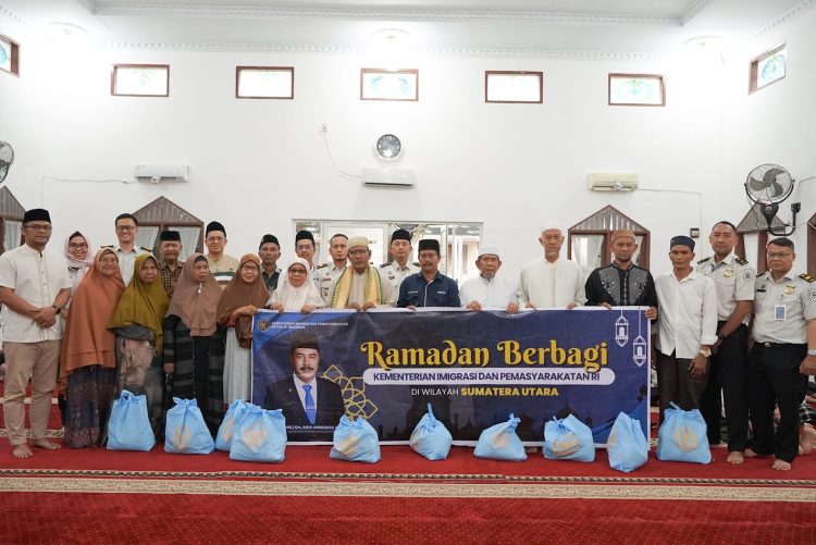 Program Sosial Ramadan Kementerian Imigrasi Salurkan Bantuan bagi Pengurus Masjid dan Dhuafa