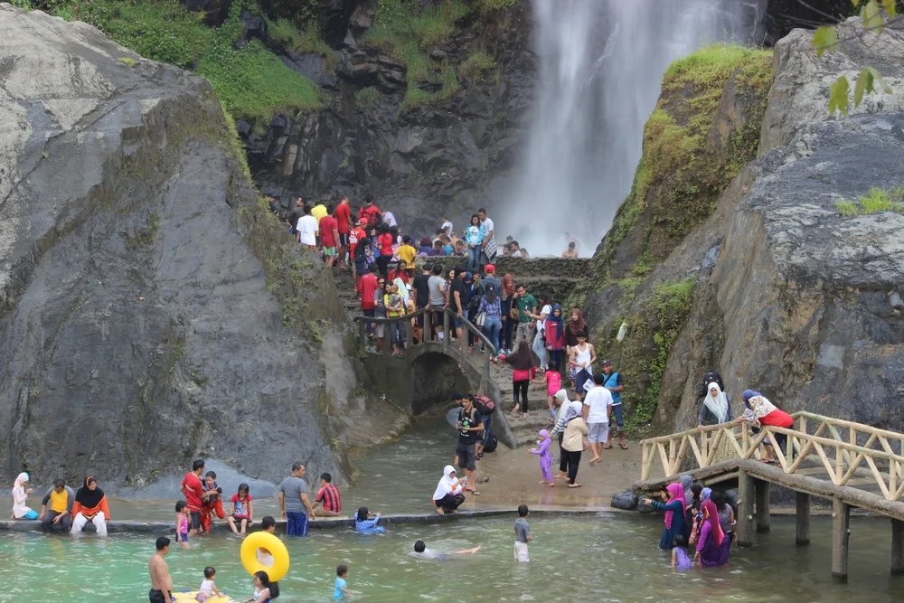 10 Tempat Wisata Terbaik di Bogor yang Wajib Dikunjungi