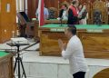 Vonis Bebas, Tangis Amsal Pecah di Ruang Sidang