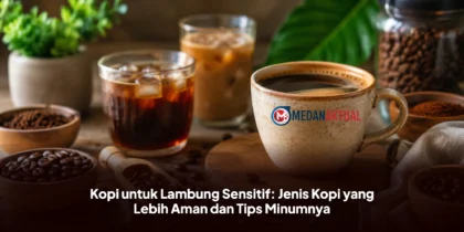 secangkir kopi untuk lambung sensitif dengan biji kopi dan suasana hangat