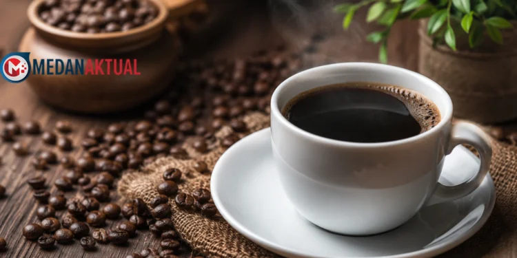 Sering Minum Kopi, Ketahui Manfaat dan Risikonya